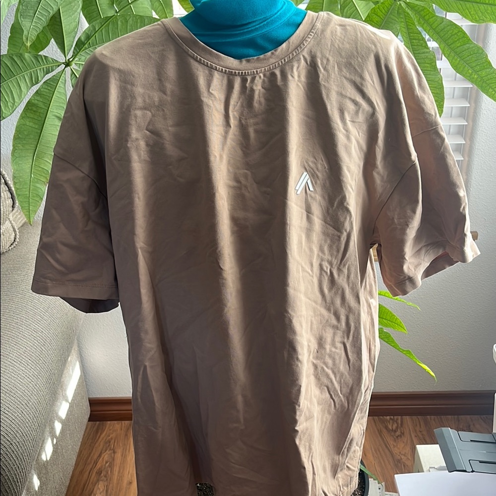 Alphalete Men's Brown T-Shirt